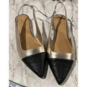 Woman's Flats Aldo Flynne Ballerina Flat Black & Gold‎ Size 9.5